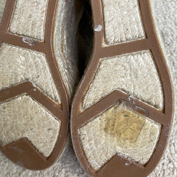 Marc Fisher Taupe/Neutral platform espadrilles.  Size 5 - Picture 9 of 11